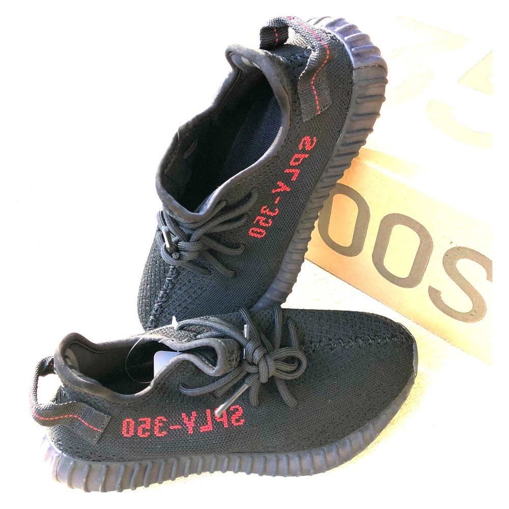 Women’s Yeezy Boost 350 V2 in Black, Size 7.5 US